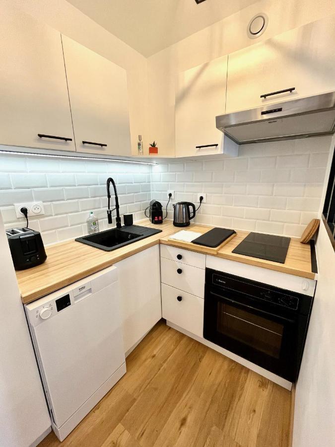 Studio Avec Grande Terrasse Et Parking Privatifs Caen Bagian luar foto